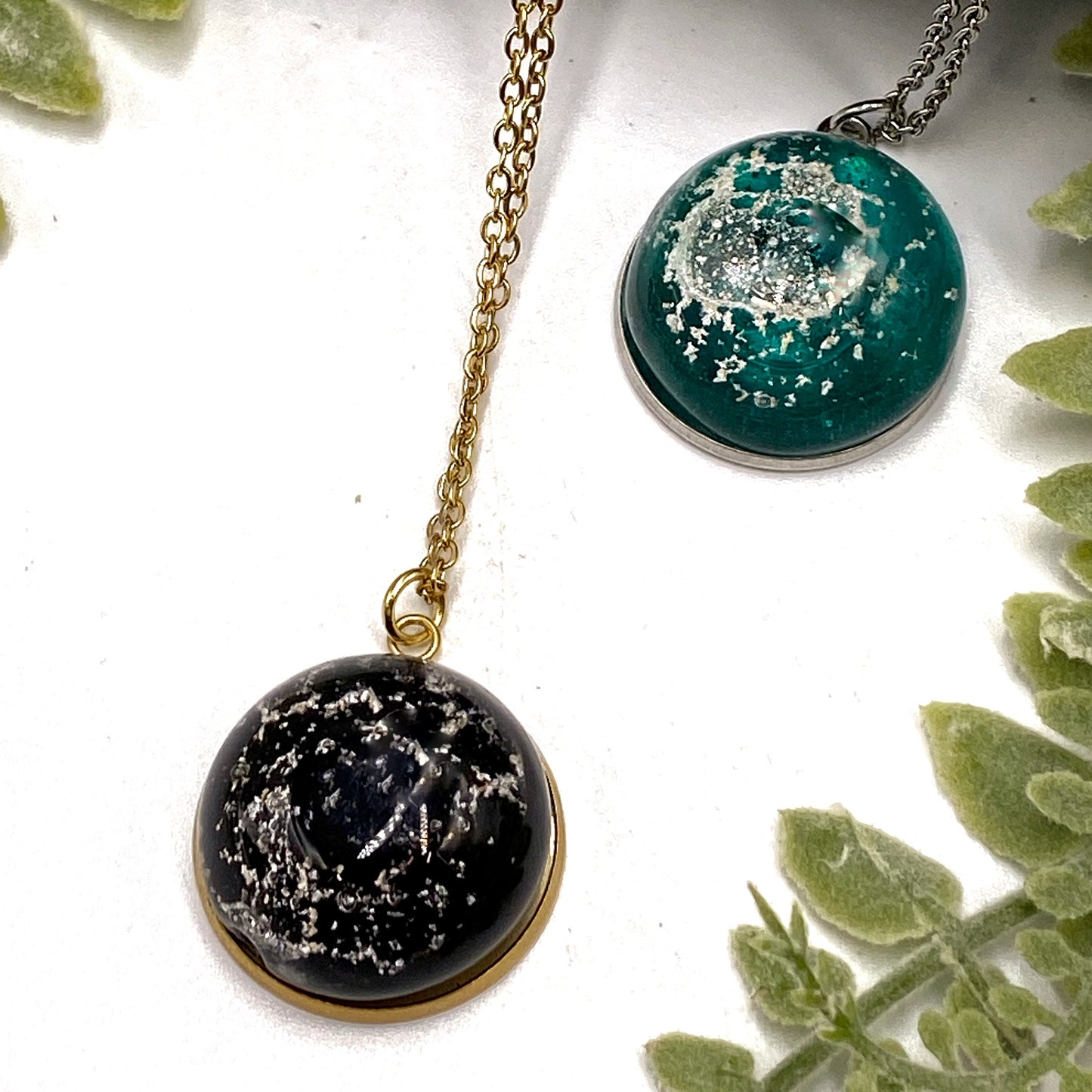 Remembrance Glass 25mm Cabochon Pendant