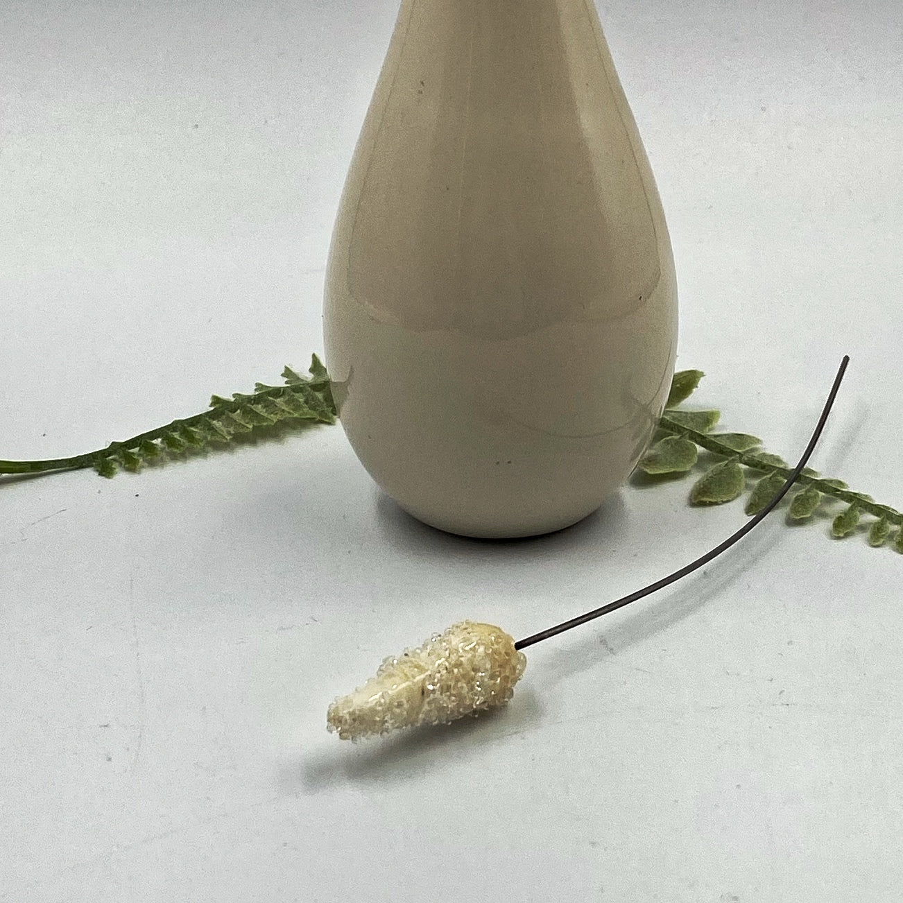 Single Ivory Glass Bunny Tail Stem