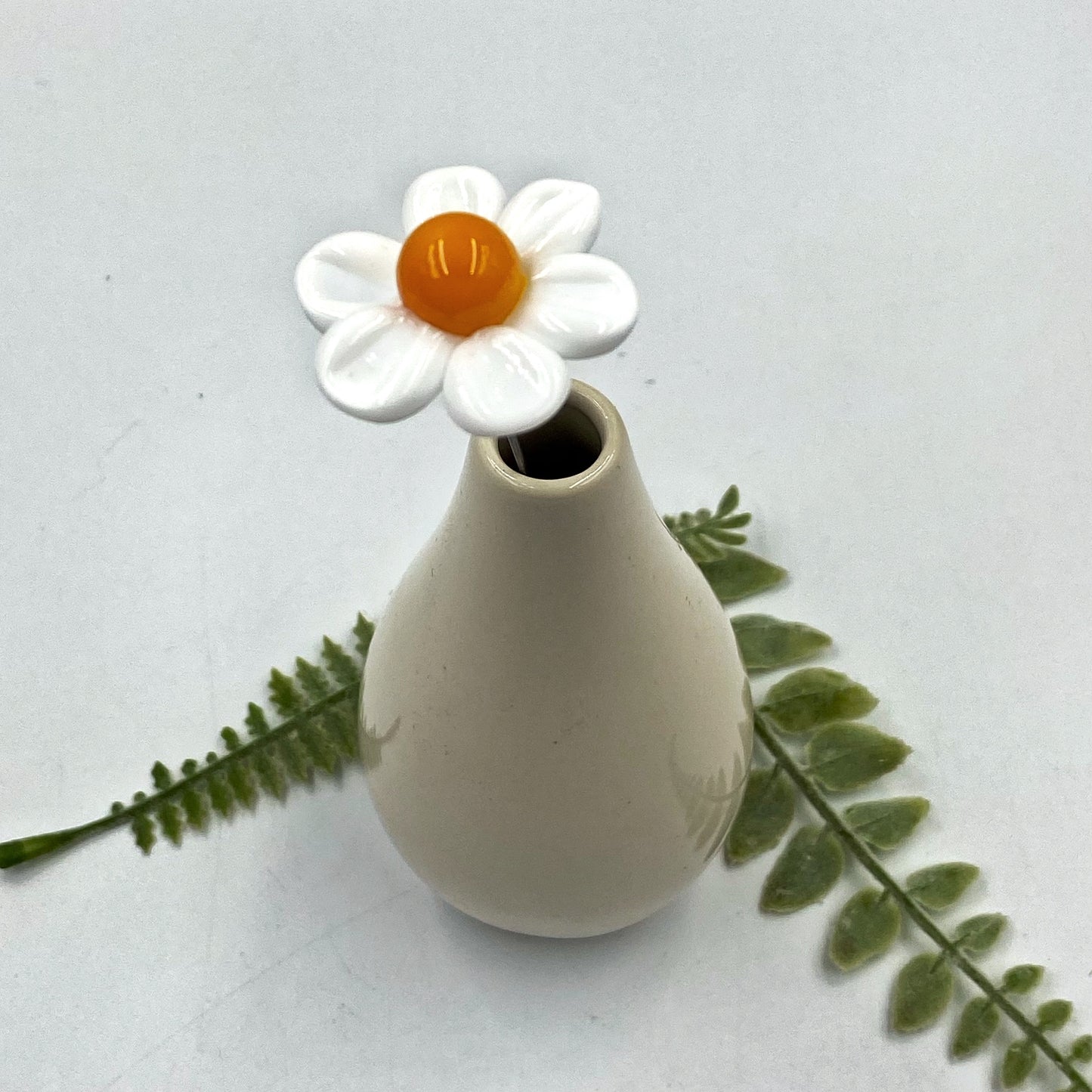 Single Glass Daisy Stem